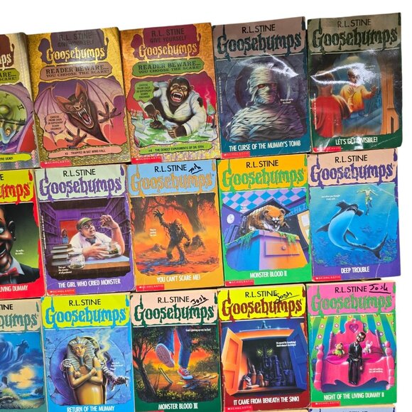 GOOSEBUMPS Book Lot RL Stine Paperback Spooky Scary Stories Goose Bumps Vintage - Picture 3 of 16